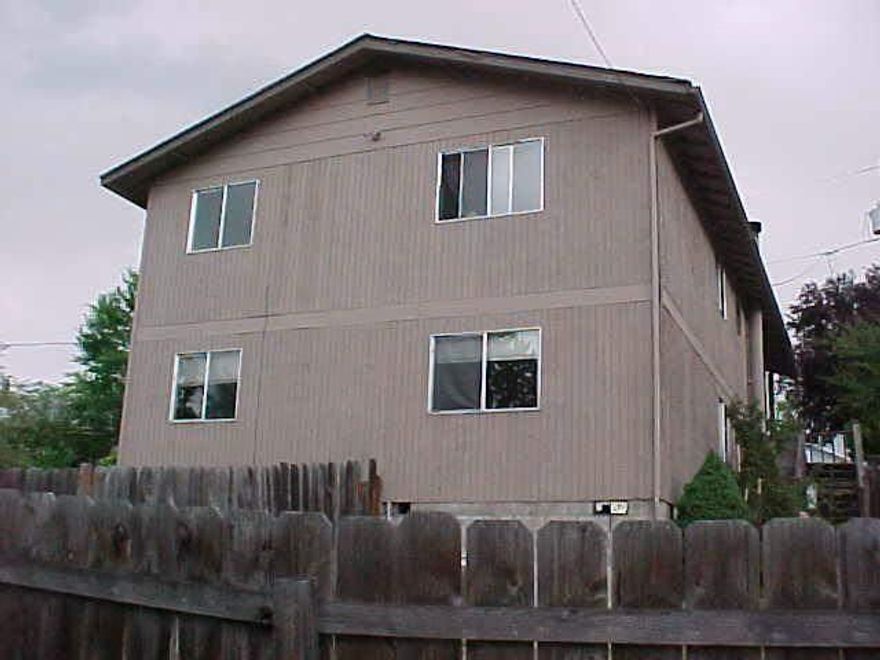 Modern Three Bedroom Units With Cfa Gas Heat, Woodstoves, Dishwashers, Good Rental History, 121 Vacant--ket At First Choice Prop Mgmt, 119 Please Post.