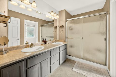 Tiny photo for 630 Spring Valley Drive, Medford, OR 97501 (MLS # 220212050)