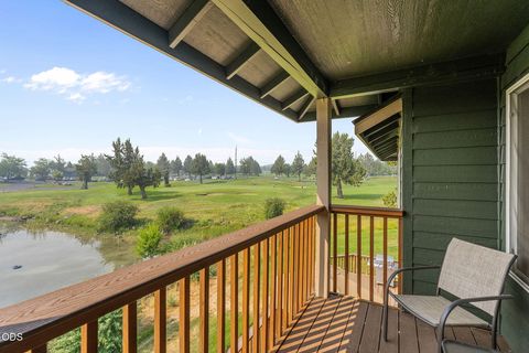 Tiny photo for 1141 Golden Pheasant Drive, Redmond, OR 97756 (MLS # 220225919)