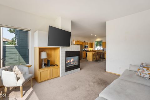 Tiny photo for 1141 Golden Pheasant Drive, Redmond, OR 97756 (MLS # 220225919)