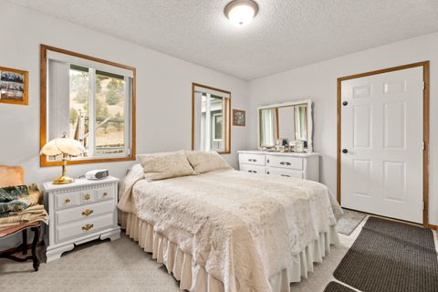 Tiny photo for 28000 SE Paulina Highway, Prineville, OR 97754 (MLS # 220212205)