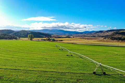 Tiny photo for 28000 SE Paulina Highway, Prineville, OR 97754 (MLS # 220212205)