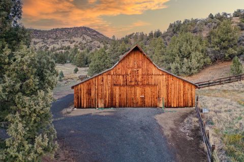 Tiny photo for 28000 SE Paulina Highway, Prineville, OR 97754 (MLS # 220212205)