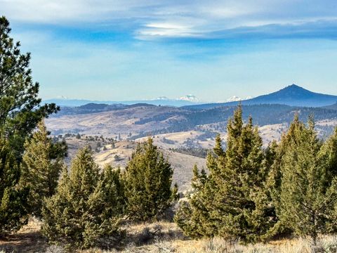 Tiny photo for 28000 SE Paulina Highway, Prineville, OR 97754 (MLS # 220212205)