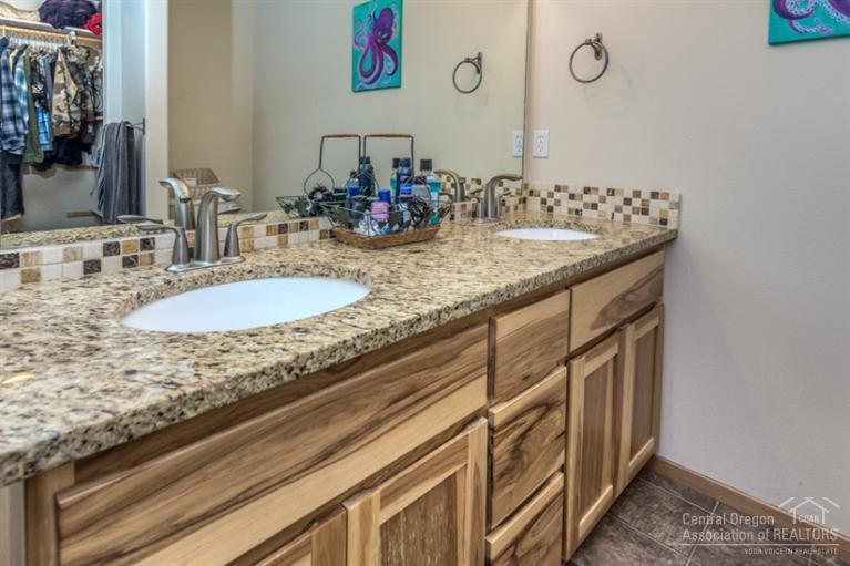 Paulina Peaks - Residential