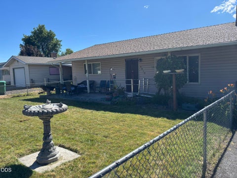 Tiny photo for 4810 Derby Place, Klamath Falls, OR 97603 (MLS # 220224603)