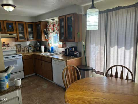 Tiny photo for 4810 Derby Place, Klamath Falls, OR 97603 (MLS # 220224603)