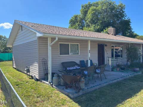 Tiny photo for 4810 Derby Place, Klamath Falls, OR 97603 (MLS # 220224603)