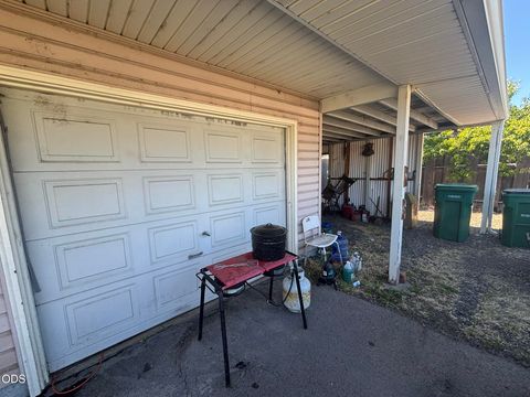 Tiny photo for 4810 Derby Place, Klamath Falls, OR 97603 (MLS # 220224603)