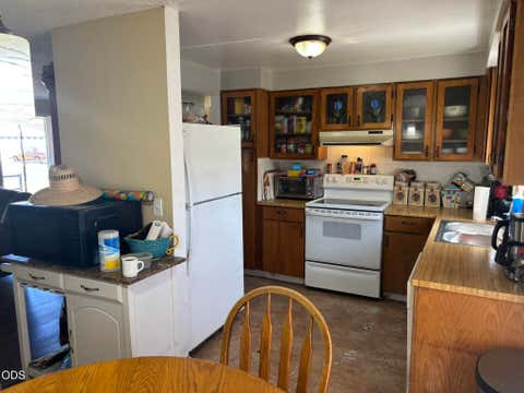 Tiny photo for 4810 Derby Place, Klamath Falls, OR 97603 (MLS # 220224603)