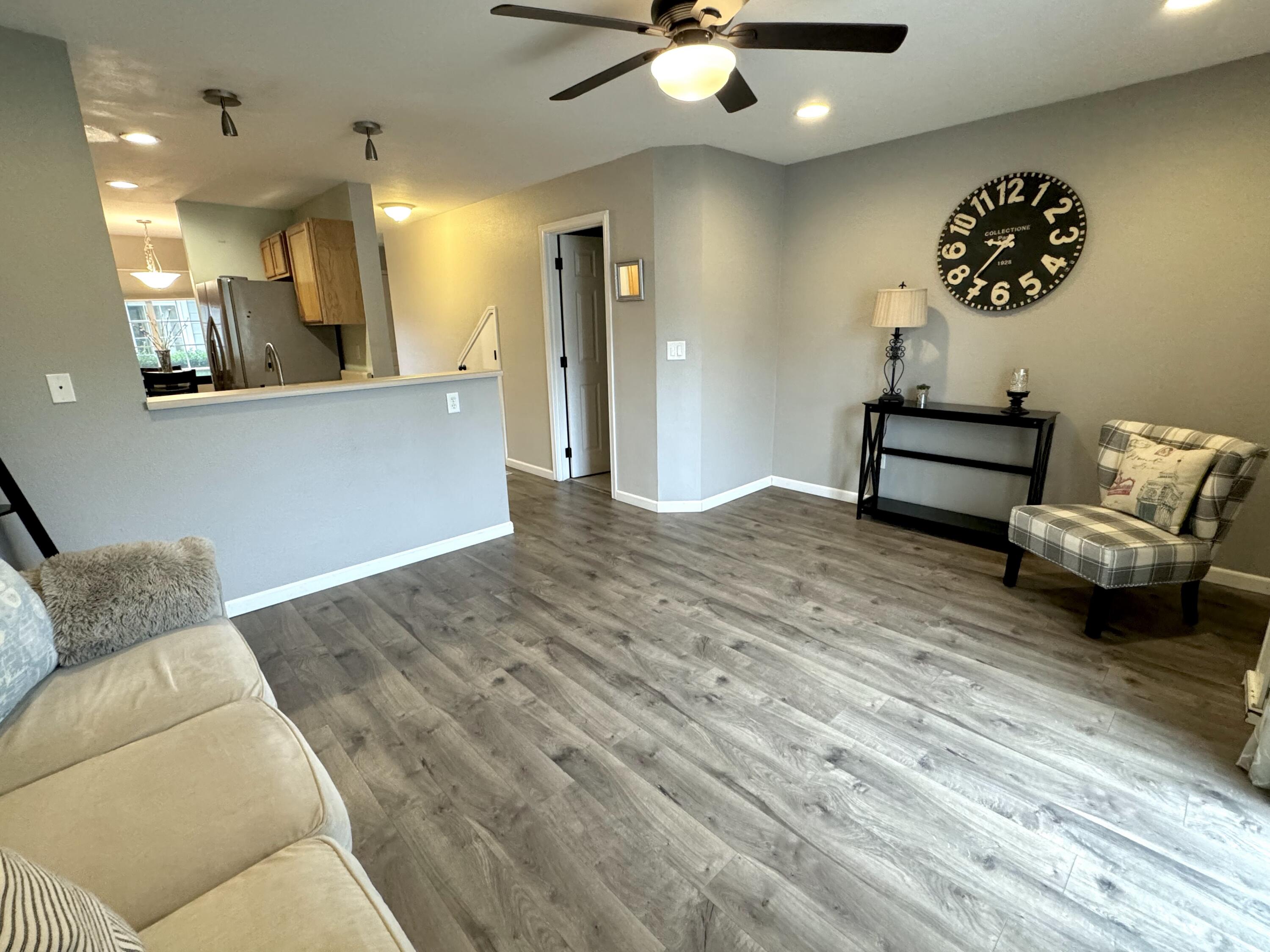 Townhomes At Oak Court Phases 1, 2, 3And 4 - Residential