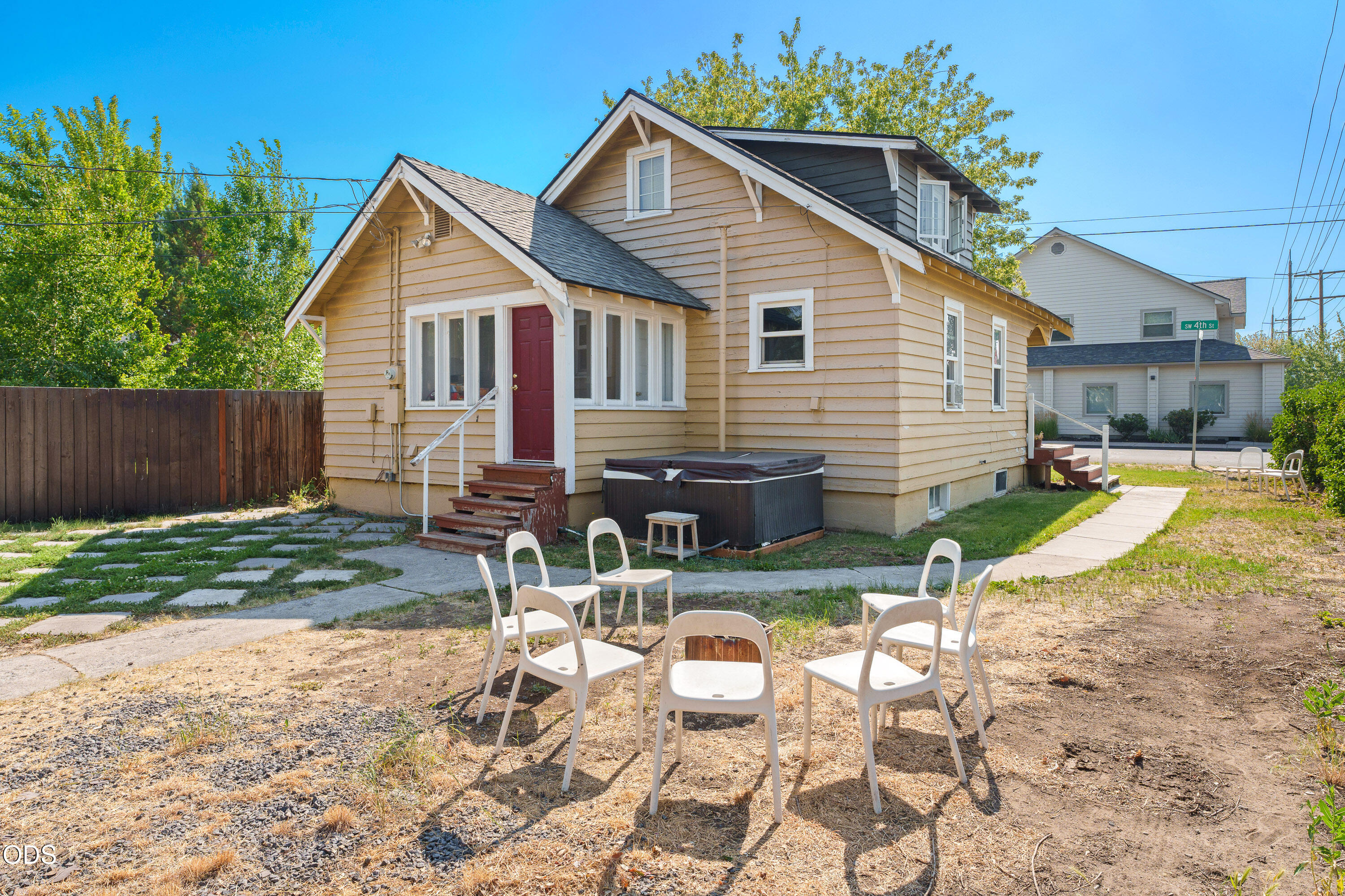 342 W Antler Avenue