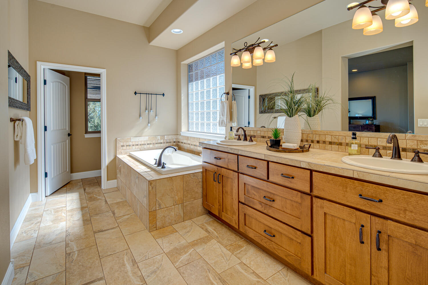 Eagle Crest - Residential