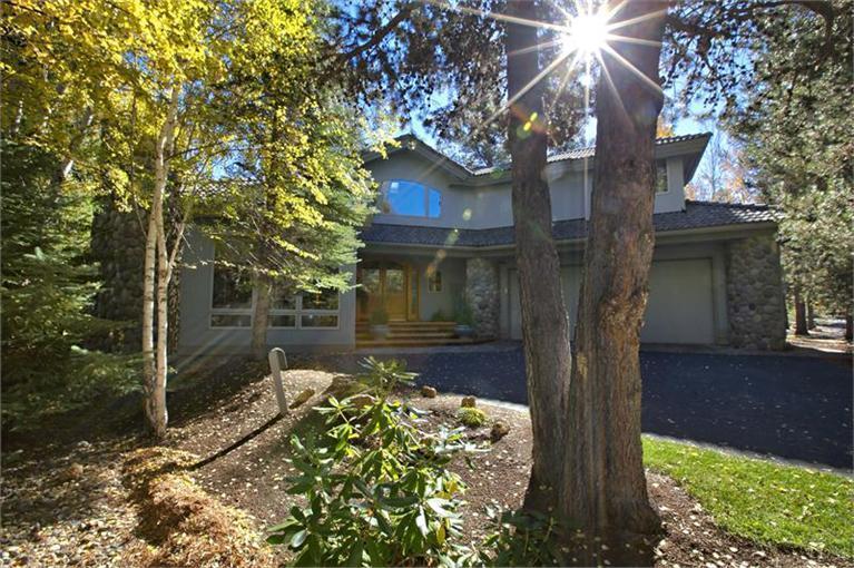 Fairway Crest Village - Residential
