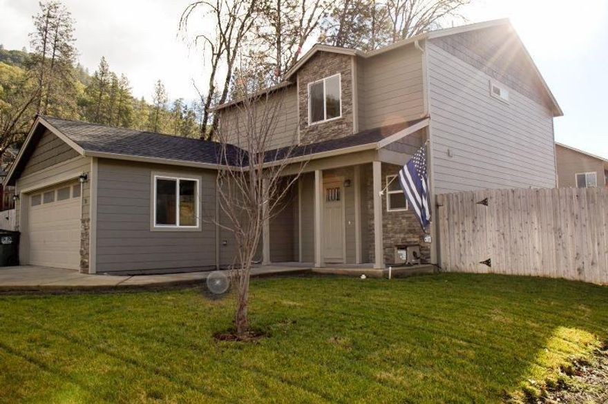 Like new 3 bed 2.5 bath home built in 2013 w/ RV parking. A finished garage w/ workbench & window above for natural light, as well as man door to backyard. Enter this home to a spacious entry w/ coat closet & bath. The kitchen boasts beautiful granite counters, large eating bar & pantry closet. The open concept kitchen to living room is perfect for cooking & entertaining. Upstairs is a landing area w/ linen closet & 3 nice size bedrooms. The master has dual closets & full bath. Bathrooms have neutral colored granite counters & tile flooring. Step outside to a spacious yard w/ patio, lawn, as well as a wooded area w/ many opportunities. This home is located in Manzanita Hills subdivision close to the Rogue River and mtn lakes. If you love all the recreational activities of living by the Rogue River, this home will not disappoint. Located just minutes to Medford, yet with a country feel. There is a community water system in place & seasonal irrigation from the Rogue River. Must see!