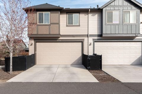 Tiny photo for 3179 SW 28th Street, Redmond, OR 97756 (MLS # 220216920)