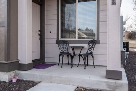 Tiny photo for 3179 SW 28th Street, Redmond, OR 97756 (MLS # 220216920)