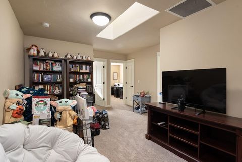 Tiny photo for 3179 SW 28th Street, Redmond, OR 97756 (MLS # 220216920)