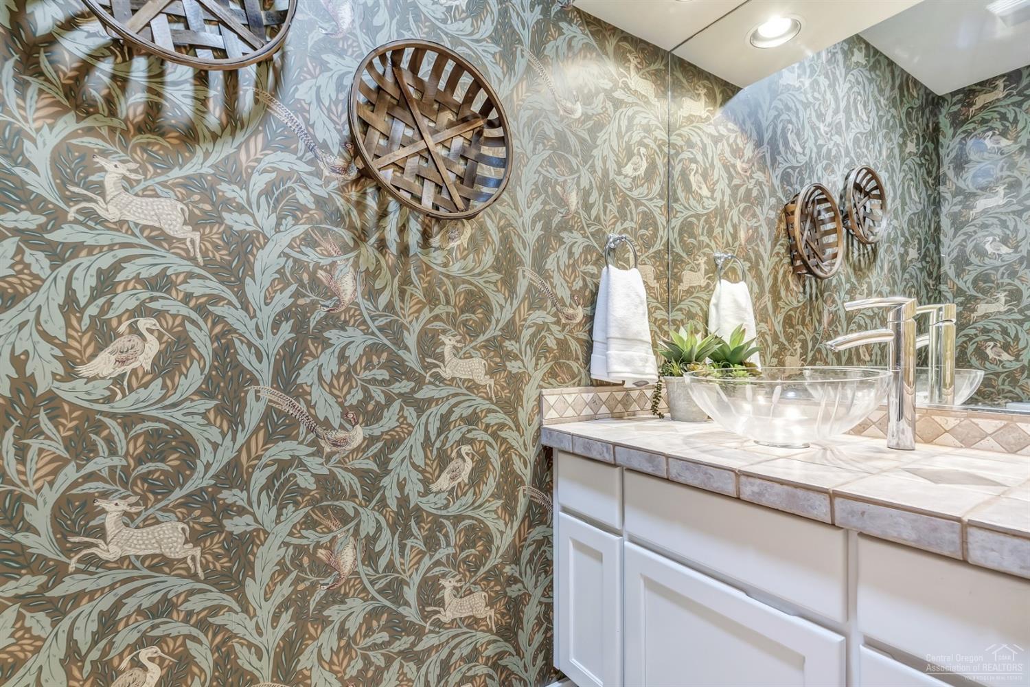 Broken Top - Residential