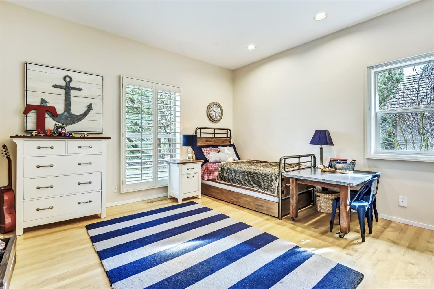 Broken Top - Residential