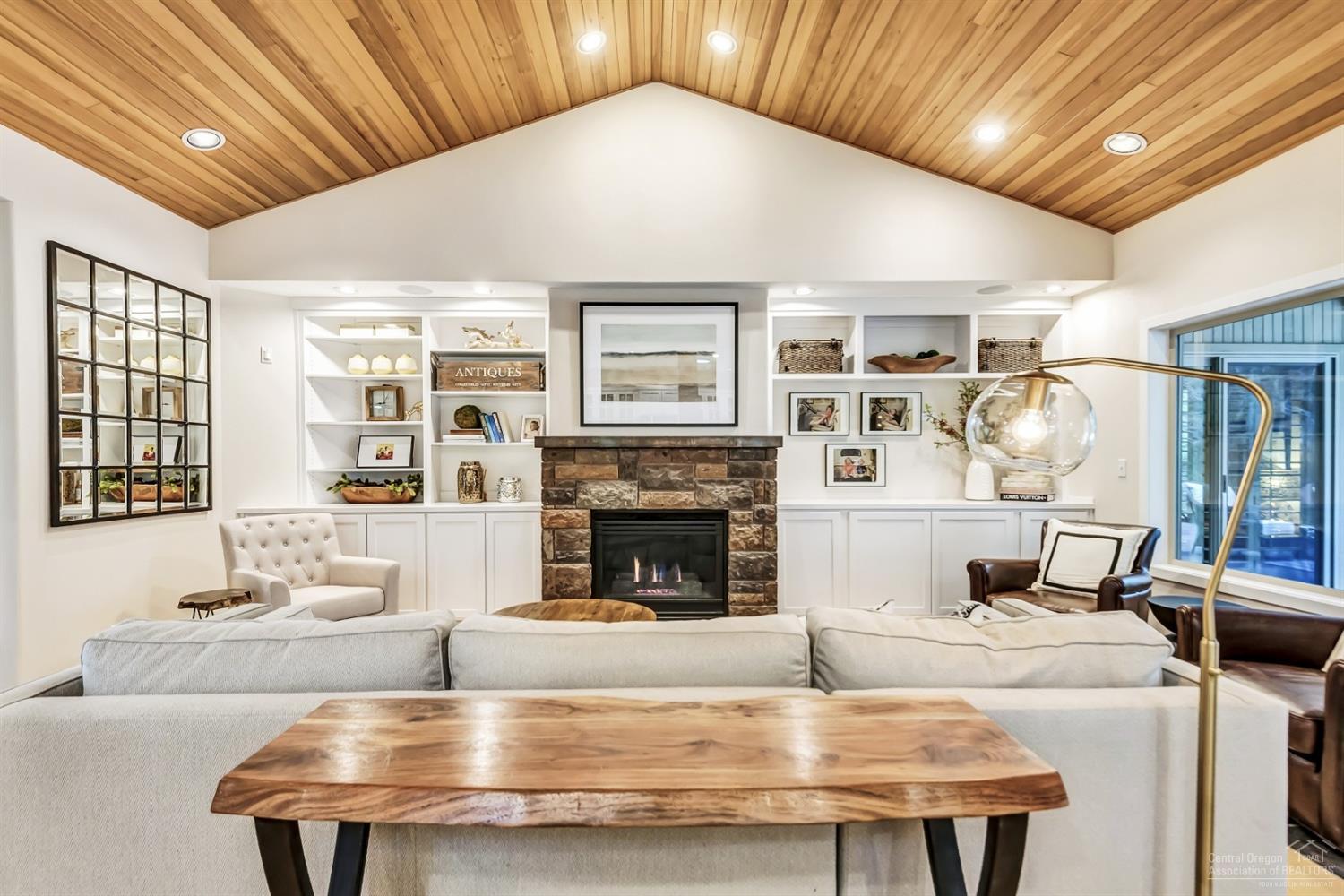 Broken Top - Residential