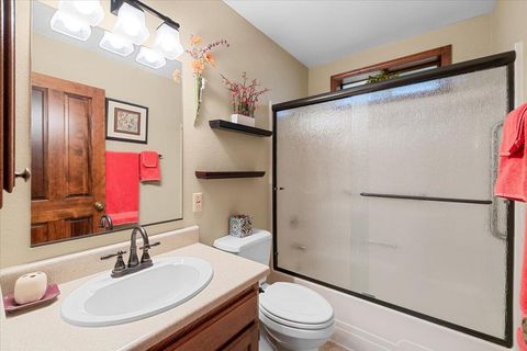 Tiny photo for 2740 Prescott Street, Medford, OR 97504 (MLS # 220213827)