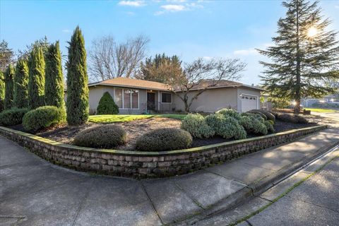 Tiny photo for 2740 Prescott Street, Medford, OR 97504 (MLS # 220213827)
