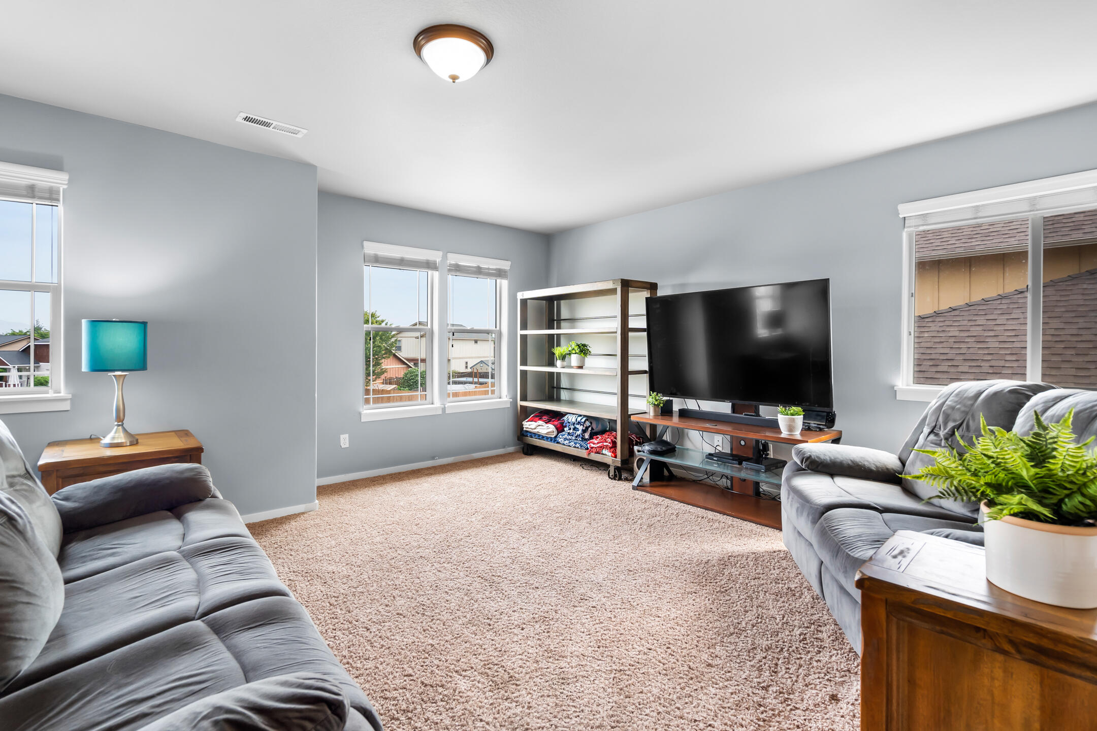 Ni Lah Sha Village - Residential