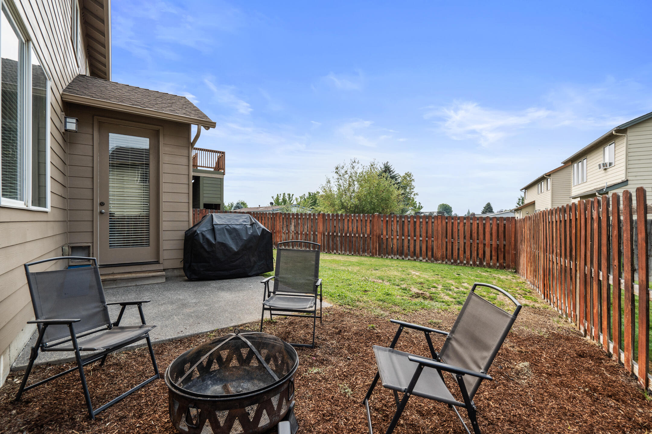 Ni Lah Sha Village - Residential