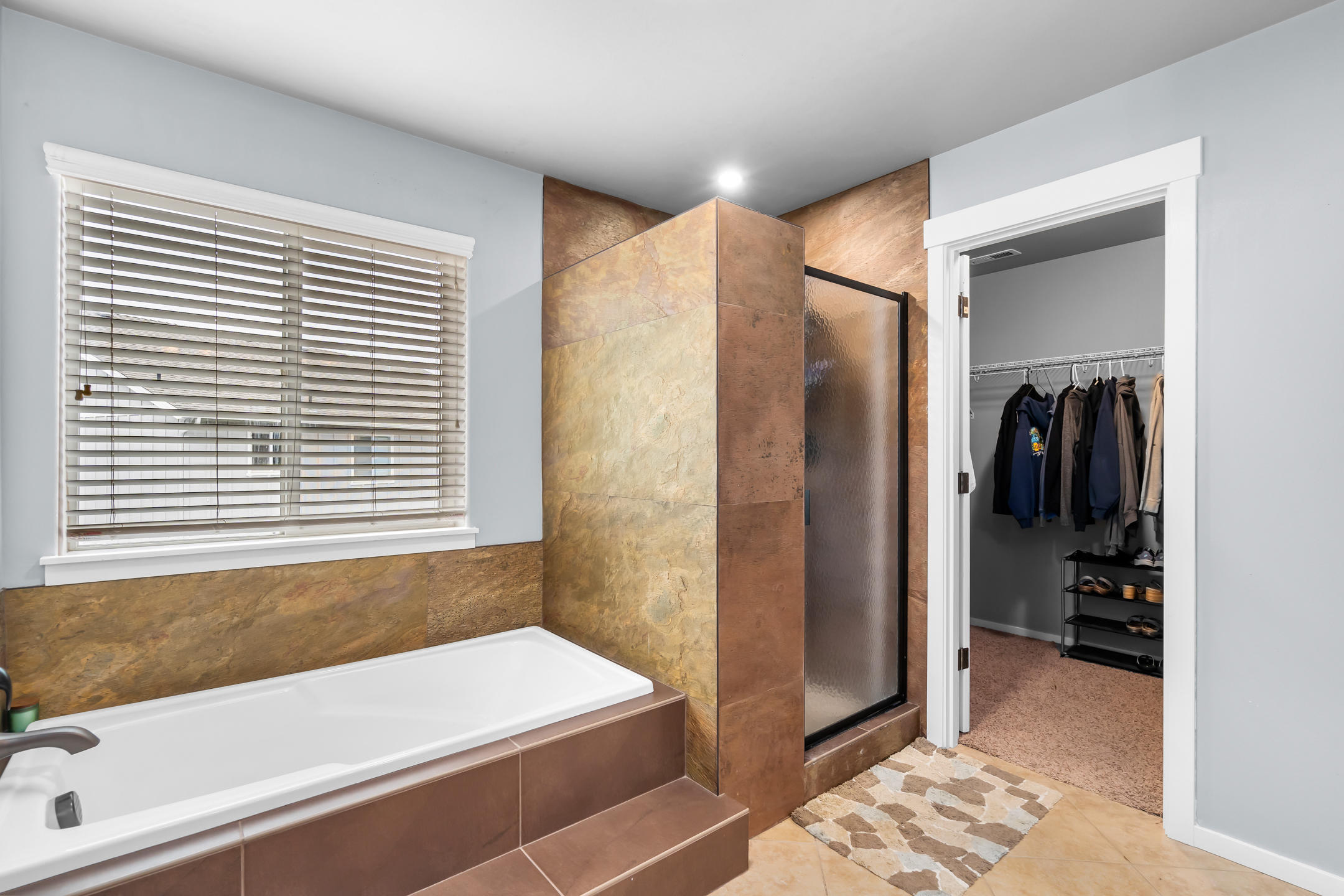 Ni Lah Sha Village - Residential