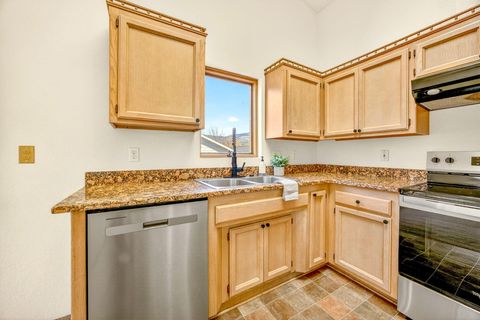 Tiny photo for 239 E Hersey Street, Ashland, OR 97520 (MLS # 220217572)