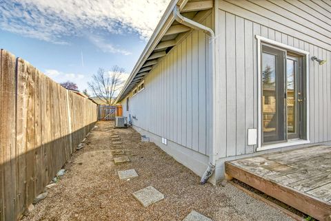 Tiny photo for 239 E Hersey Street, Ashland, OR 97520 (MLS # 220217572)