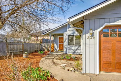 Tiny photo for 239 E Hersey Street, Ashland, OR 97520 (MLS # 220217572)