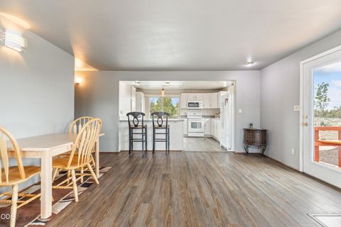 Tiny photo for 65230 94th Street, Bend, OR 97703 (MLS # 220224175)