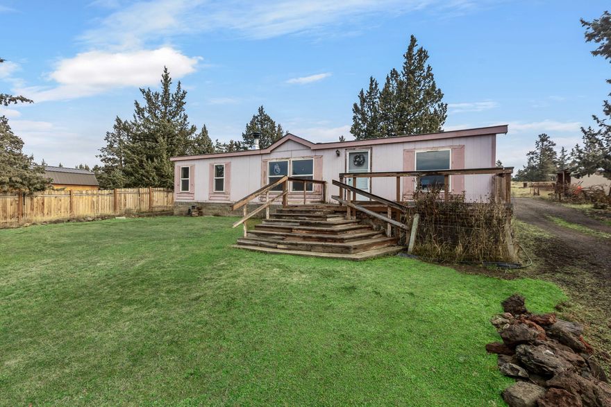 This home in Crooked River Ranch could make for a great investment property, fixer upper, flip, or new home with some sweat equity. Sitting on over an acre with mountain views! The detached garage is great for parking, storage, or projects. The home is being sold as is only.