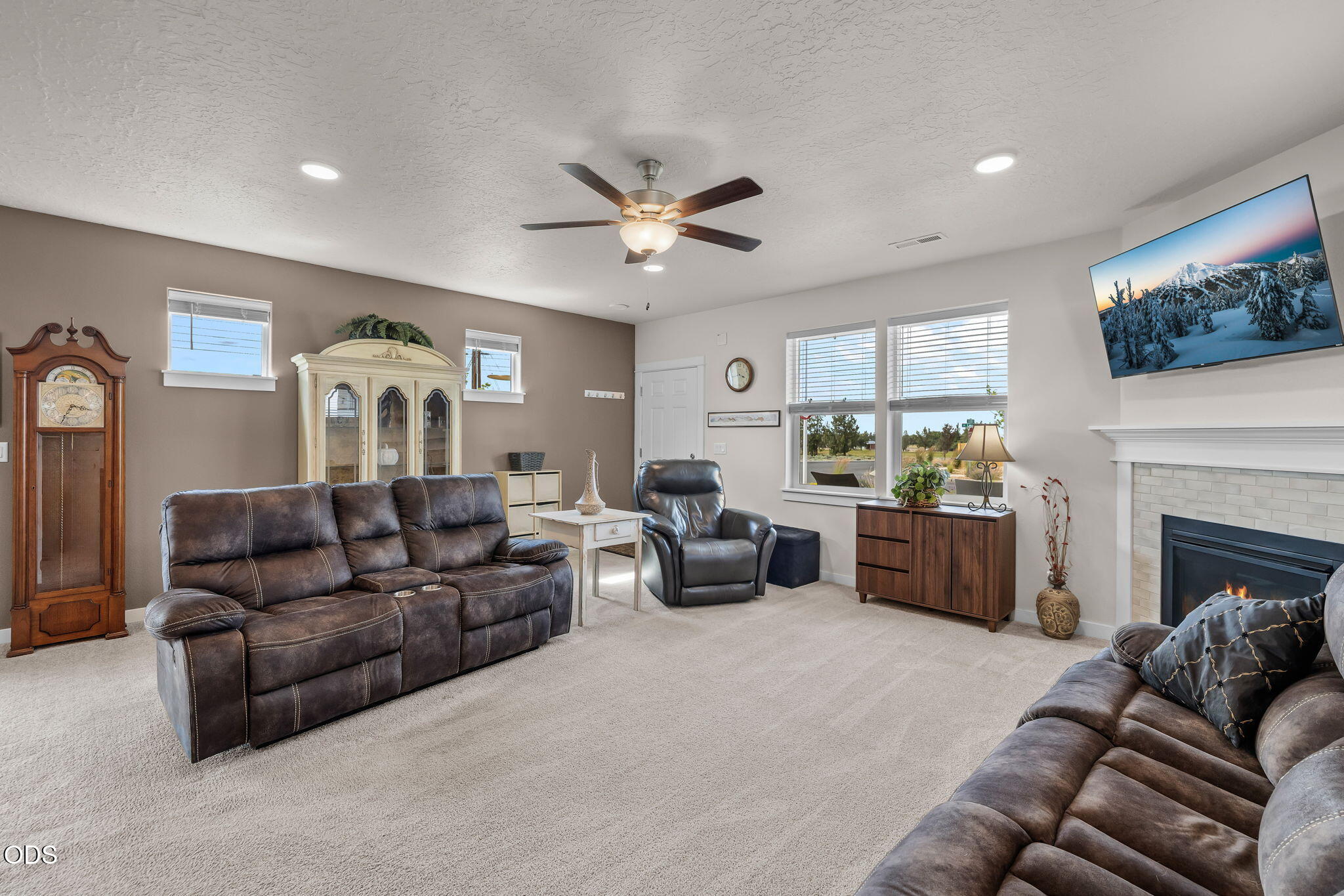3888 SW Lava Place