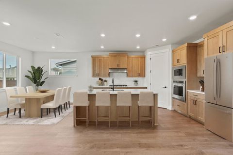 Tiny photo for 60940 SE Apollo Place, Bend, OR 97702 (MLS # 220215751)