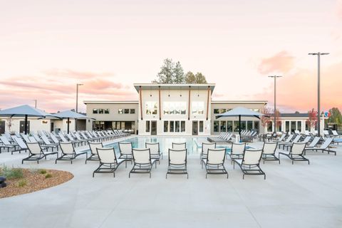 Tiny photo for 60940 SE Apollo Place, Bend, OR 97702 (MLS # 220215751)