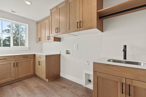 Tiny photo for 60940 SE Apollo Place, Bend, OR 97702 (MLS # 220215751)