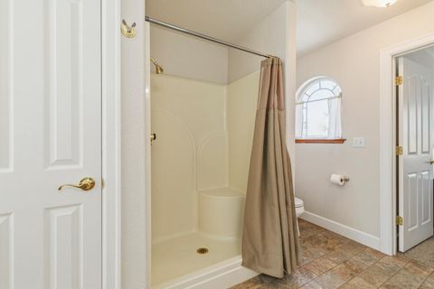 Tiny photo for 10831 Kestrel Road, Klamath Falls, OR 97601 (MLS # 220220172)