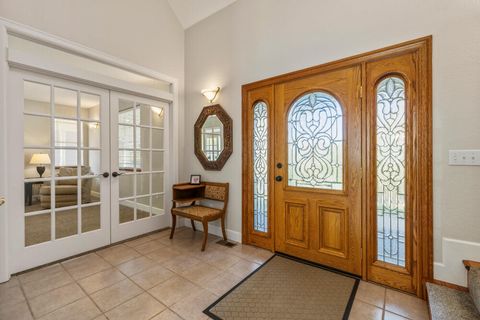 Tiny photo for 10831 Kestrel Road, Klamath Falls, OR 97601 (MLS # 220220172)