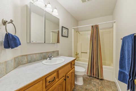 Tiny photo for 10831 Kestrel Road, Klamath Falls, OR 97601 (MLS # 220220172)