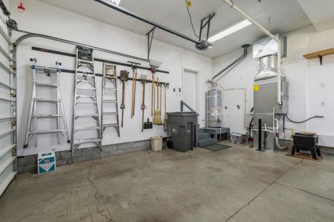 Tiny photo for 10831 Kestrel Road, Klamath Falls, OR 97601 (MLS # 220220172)