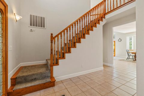 Tiny photo for 10831 Kestrel Road, Klamath Falls, OR 97601 (MLS # 220220172)