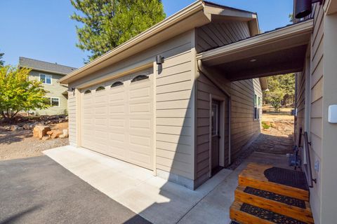 Tiny photo for 10831 Kestrel Road, Klamath Falls, OR 97601 (MLS # 220220172)