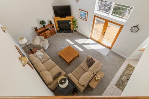 Tiny photo for 10831 Kestrel Road, Klamath Falls, OR 97601 (MLS # 220220172)