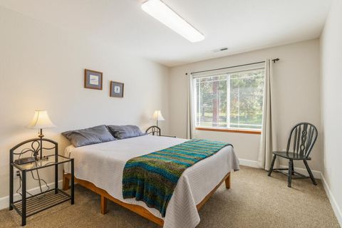 Tiny photo for 10831 Kestrel Road, Klamath Falls, OR 97601 (MLS # 220220172)