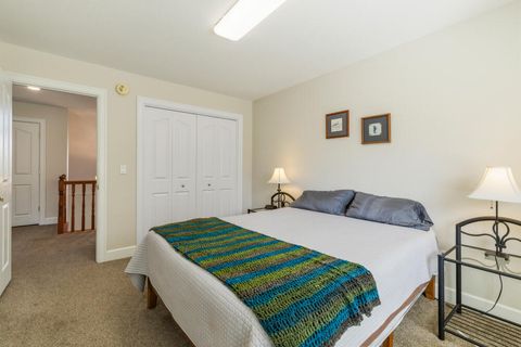 Tiny photo for 10831 Kestrel Road, Klamath Falls, OR 97601 (MLS # 220220172)