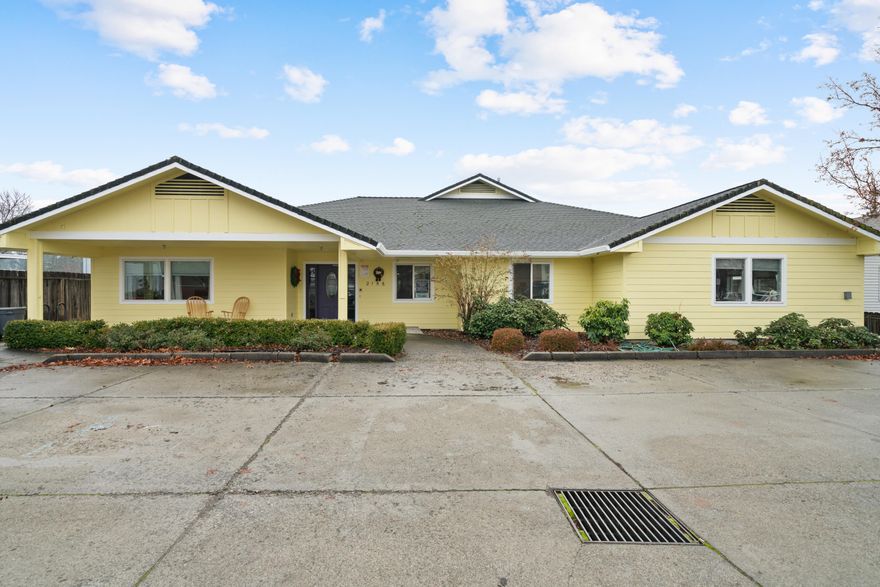 13 bed residential care facility with a specialized endorsement for Alzheimer's and dementia related disorders and a Medicaid license. Five semi-private rooms and three private rooms with full baths. Living room, dining room, office, laundry facility and large kitchen. Located in East Medford and close to medical facilities.