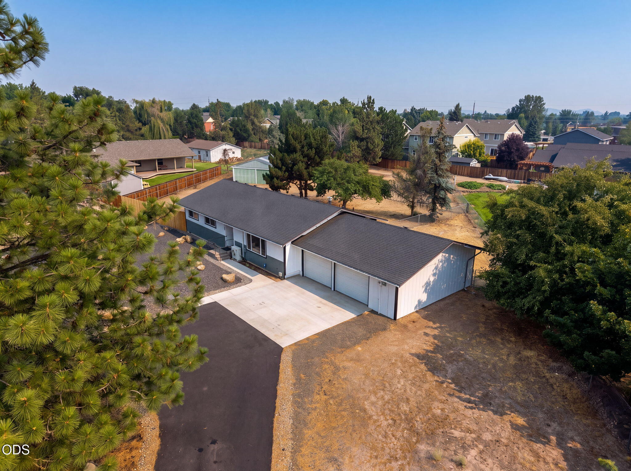 2563 SW Cascade Avenue